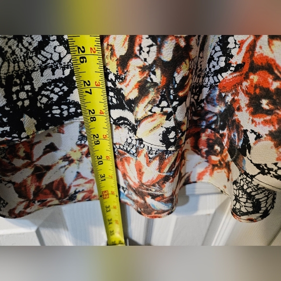 ALBERTO MAKALI MULTI-COLOR FLORAL DESIGN EMBELLISHED BLOUSE - Picture 6 of 7